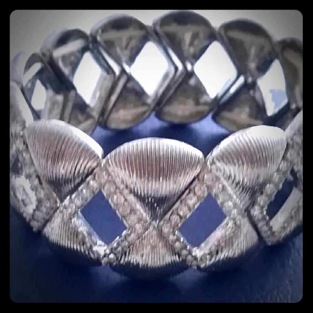 Beautiful Silver and Crystal Bracelet